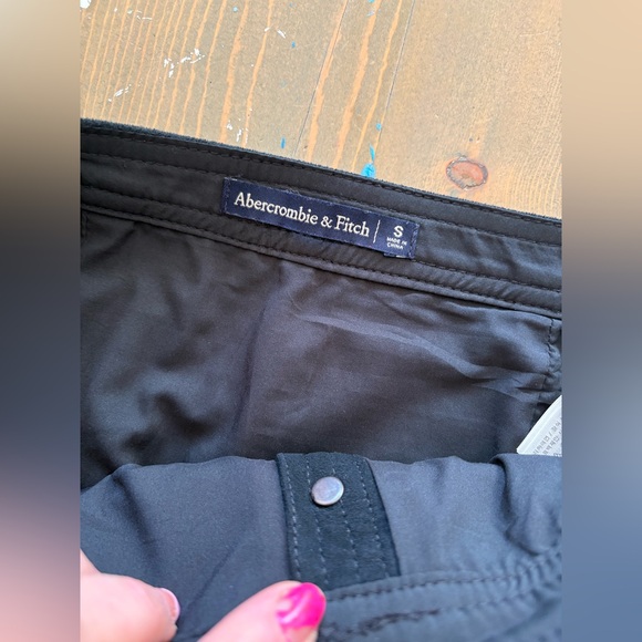 Abercrombie & Fitch Black Button-Front Mini Skirt Size Small - Picture 6 of 7